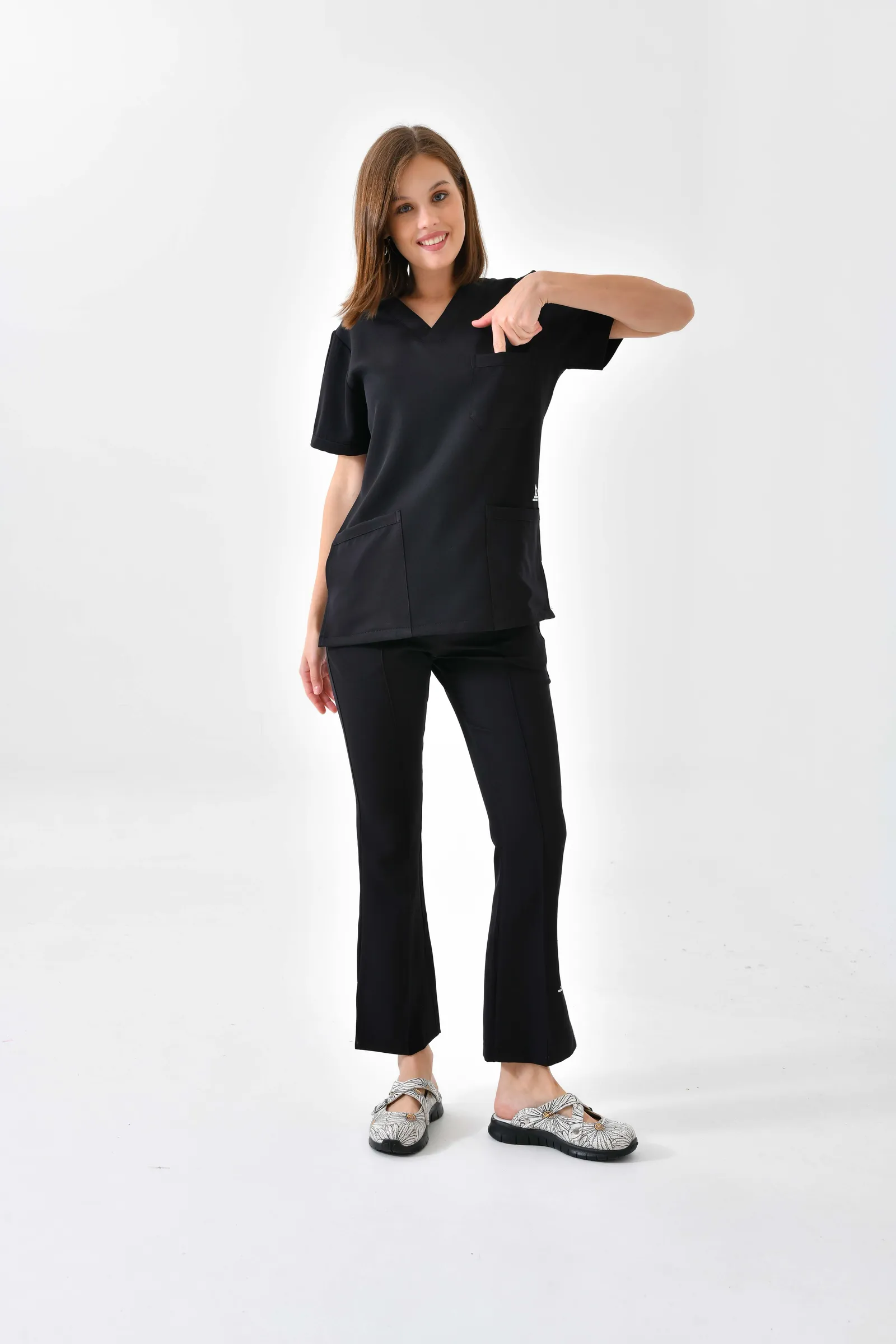 V Yaka Forma Takımı — Siyah — MD-2204-BLK5